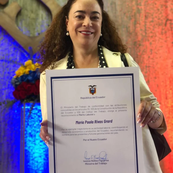 Pizzeria-Cosa-Nostra-Ecuador-Quito-Diploma-Merito-Laboral-1